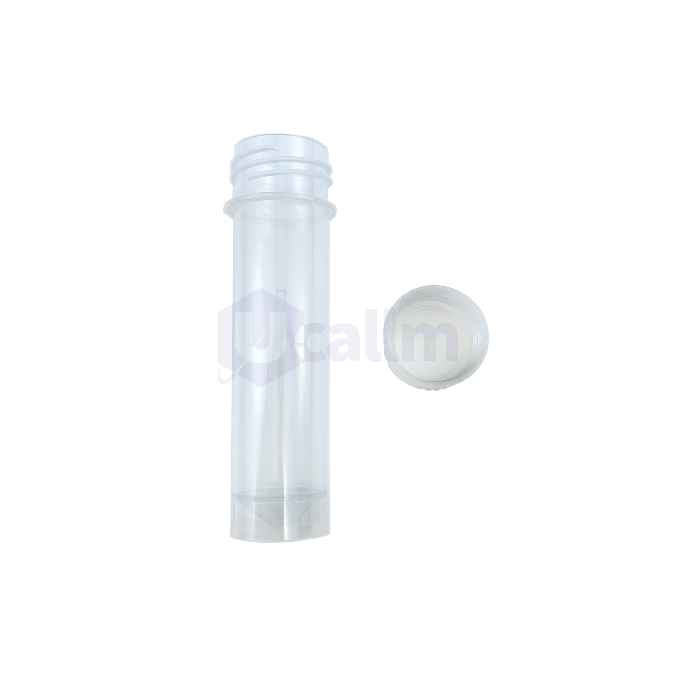 D1092-23 (3) Close-up of a transparent syringe with its cap removed and placed to the side.